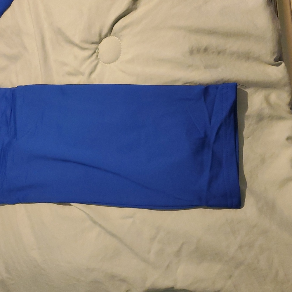 2 pc set - Picture 3 of 3